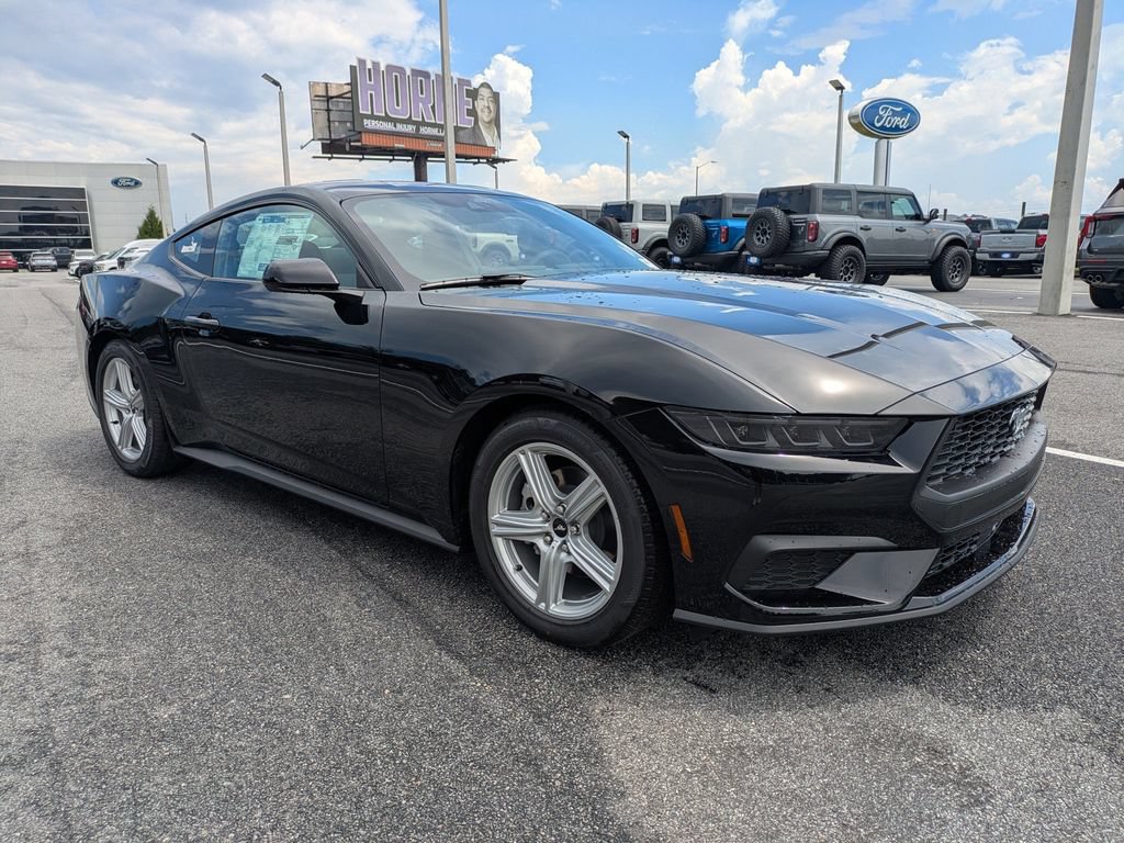 New 2026 Ford Mustang Coupe RWD video 2