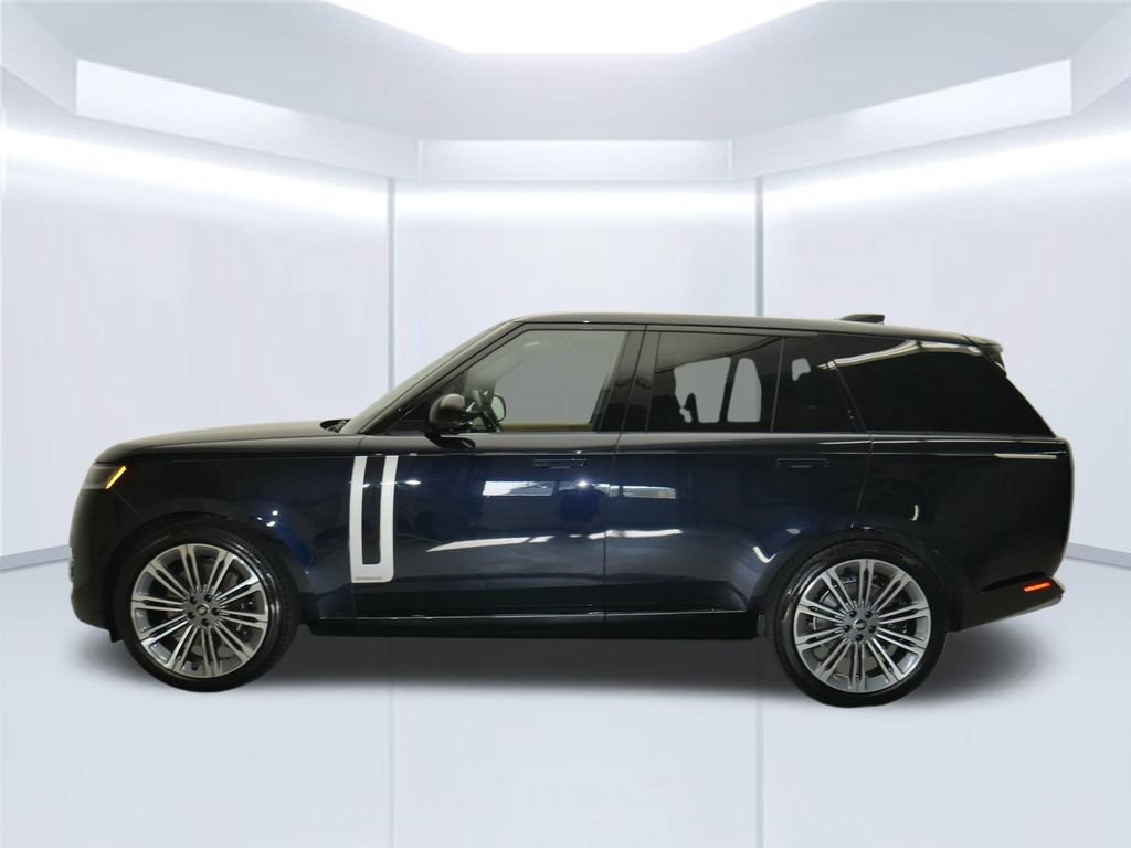 Used 2025 Land Rover Range Rover Autobiography AWD/4WD image 2