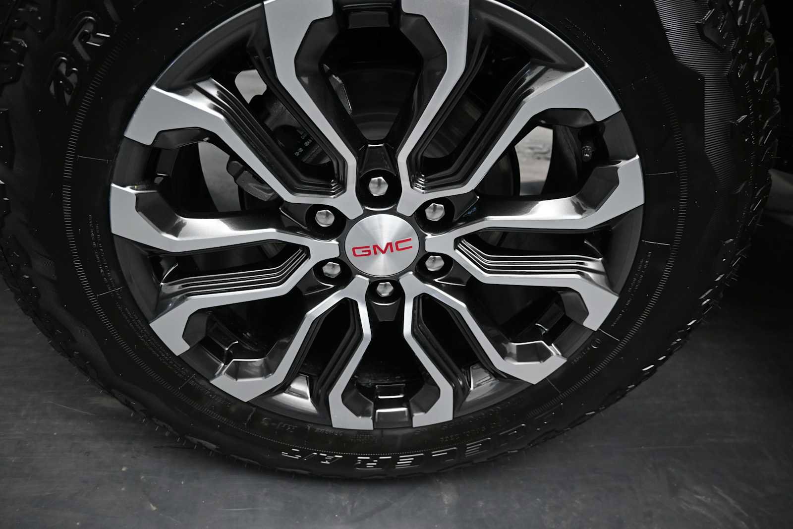 New 2026 GMC Canyon Denali AWD/4WD image 10