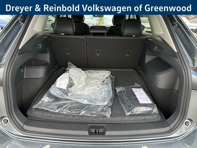New 2026 Volkswagen Tiguan SE AWD/4WD image 31