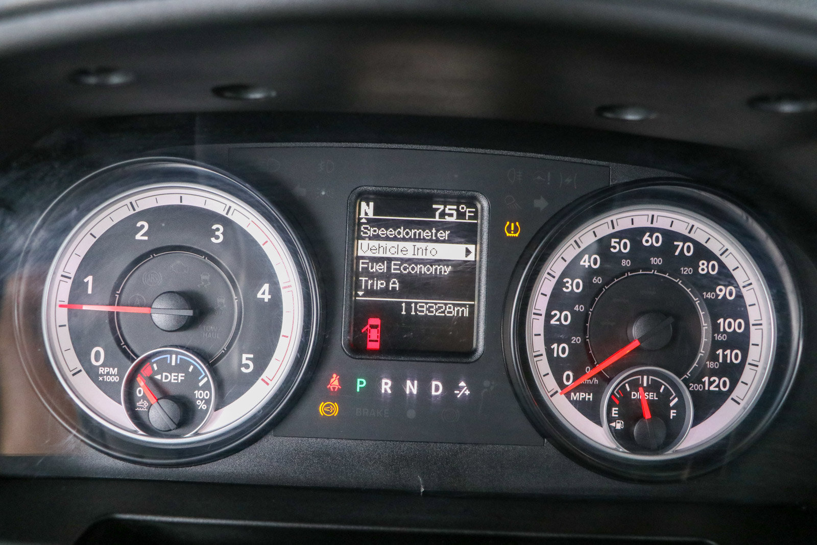 Used 2015 RAM 2500 Tradesman w/ Chrome Appearance Group AWD/4WD image 15