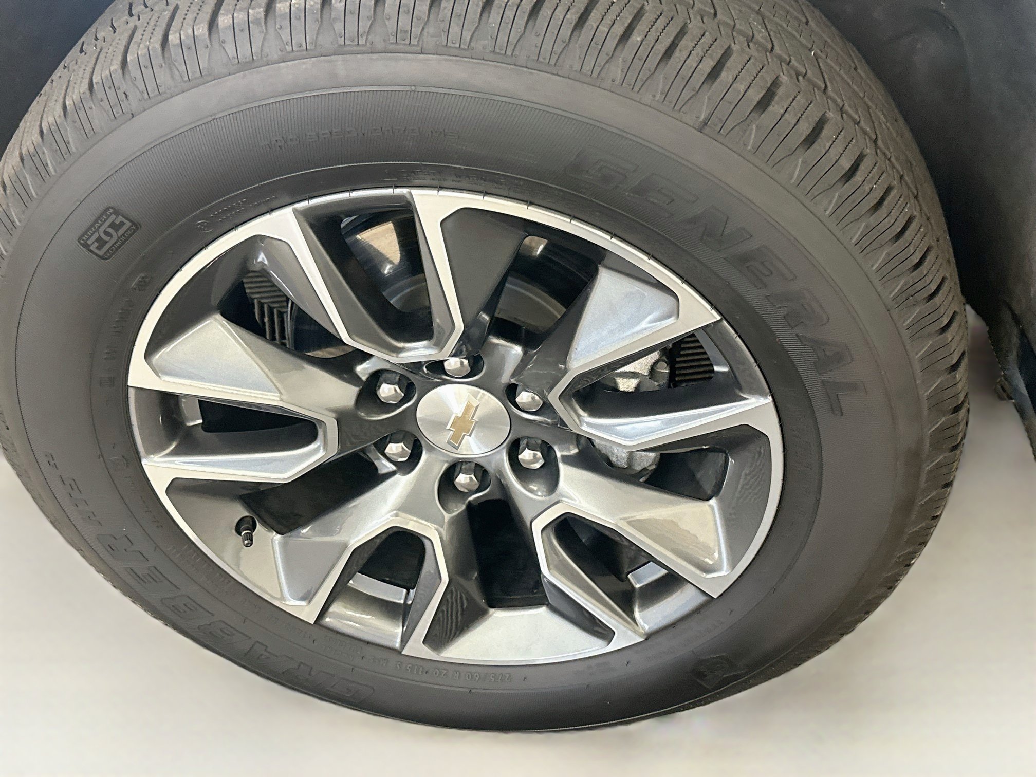Used 2024 Chevrolet Silverado 1500 LT AWD/4WD image 35