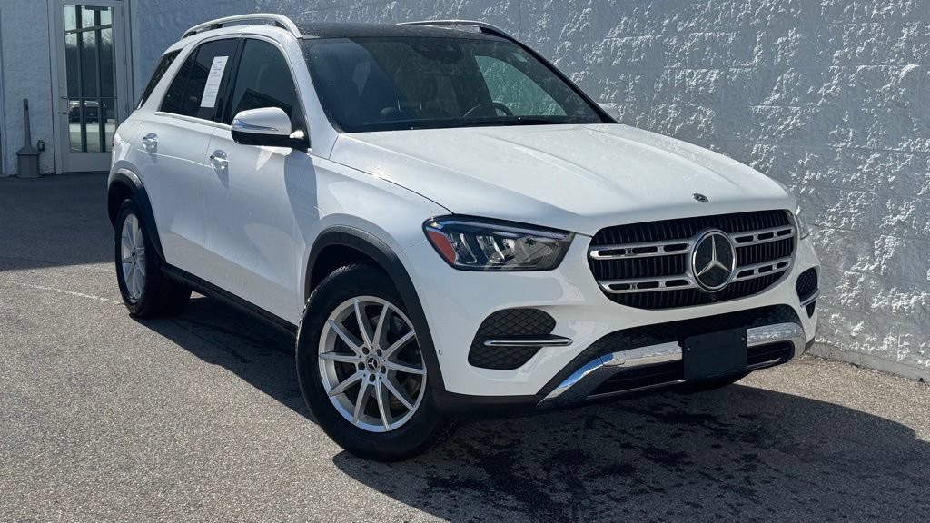 Used 2025 Mercedes-Benz GLE 350 4MATIC image 3
