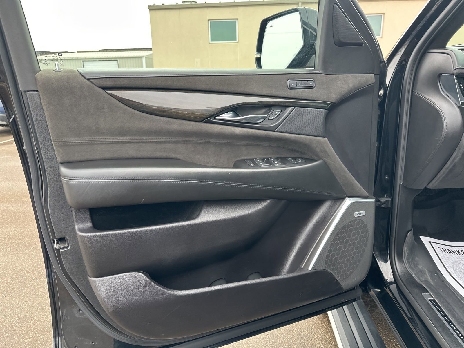 Used 2020 Cadillac Escalade ESV Platinum AWD/4WD image 18