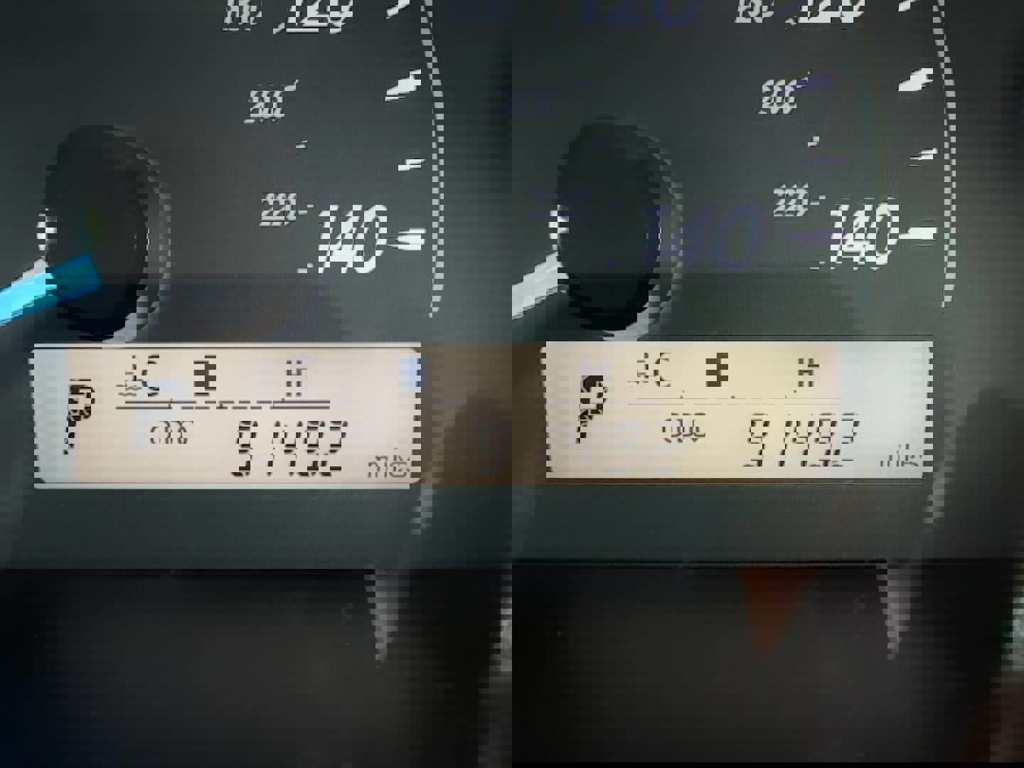 Used 2012 Toyota Camry L image 8