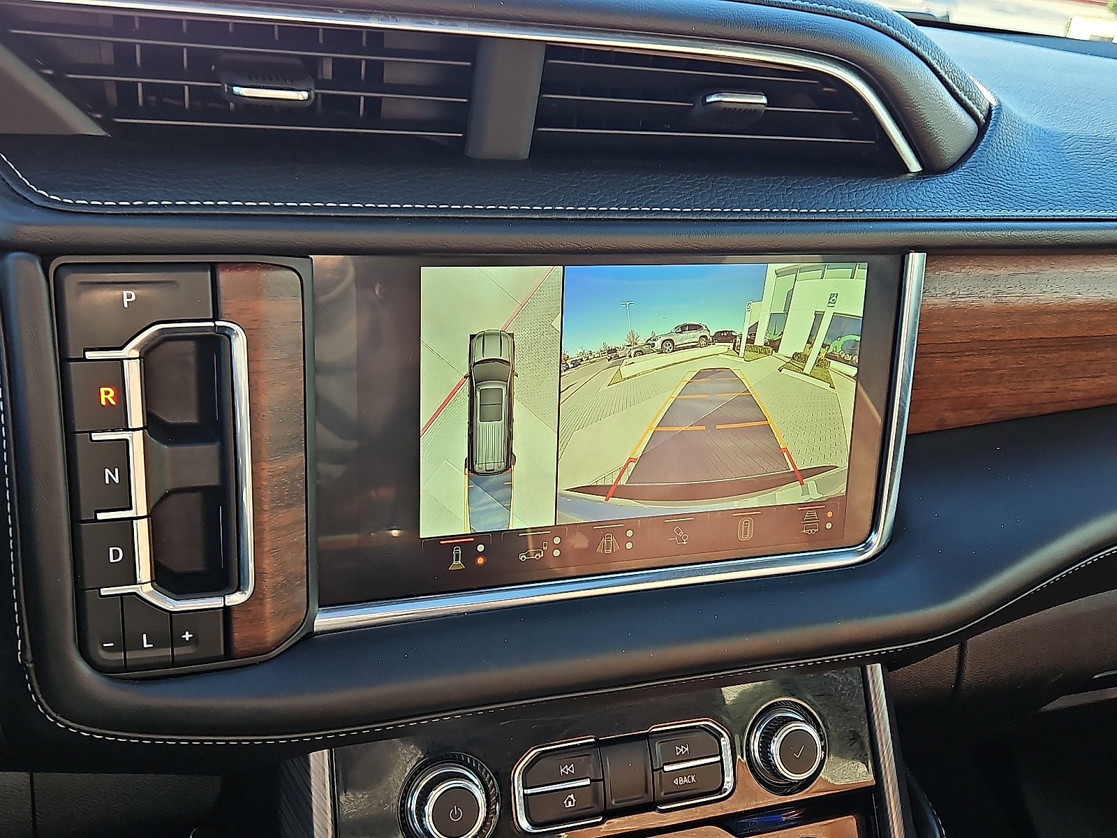 Used 2024 GMC Yukon Denali Ultimate image 19