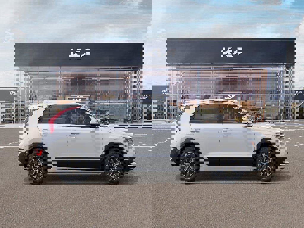 New 2026 Kia Niro LX image 7