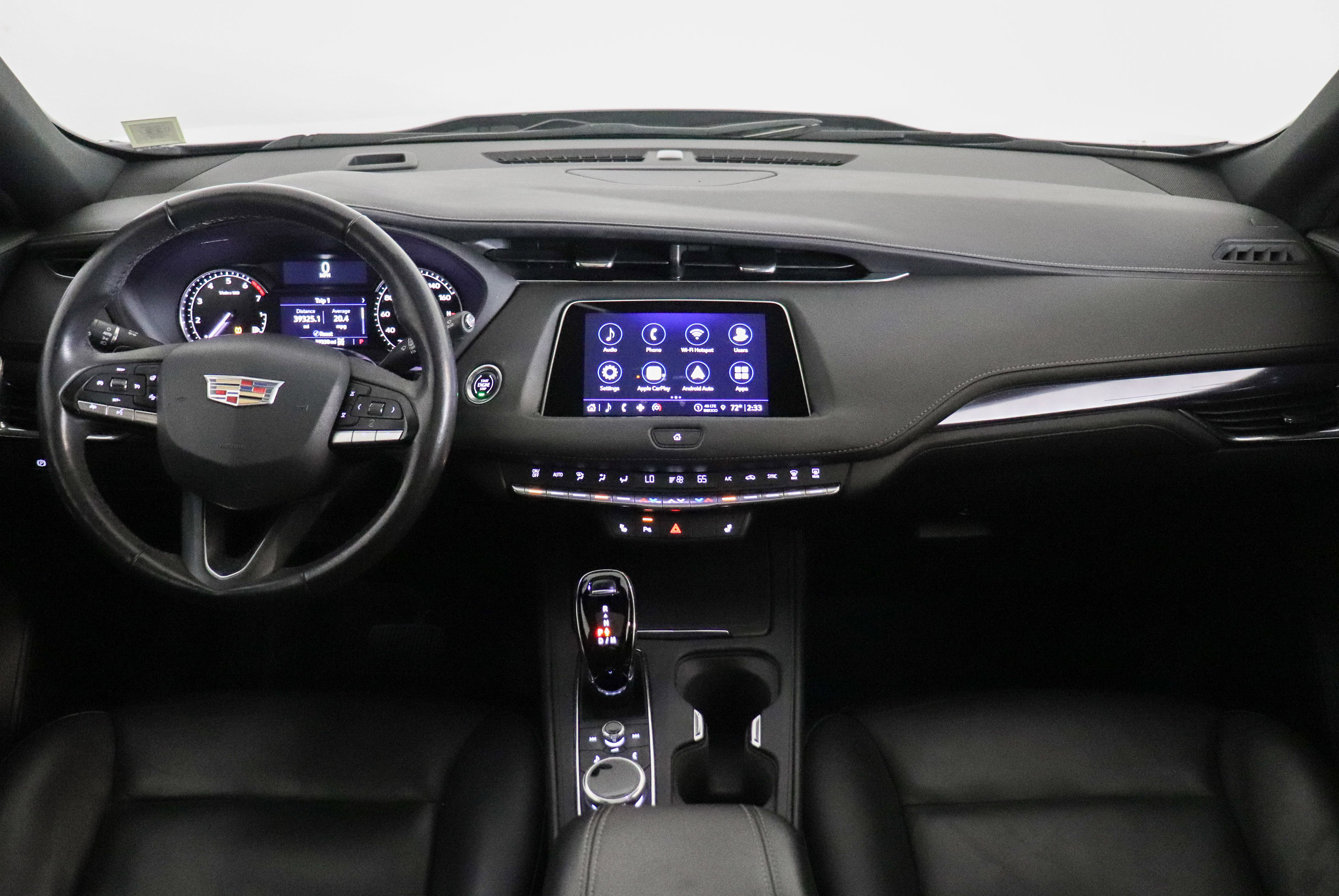 Used 2023 Cadillac XT4 Luxury w/ Cold Weather Package AWD/4WD image 26