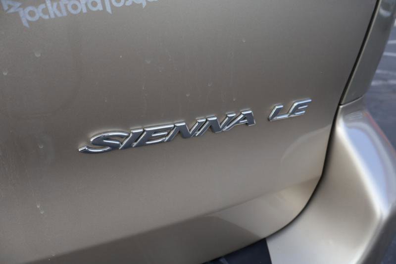 Used 2005 Toyota Sienna LE image 10