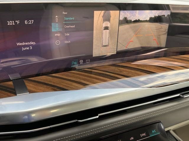 New 2026 Cadillac Escalade ESV Platinum Luxury AWD/4WD image 16