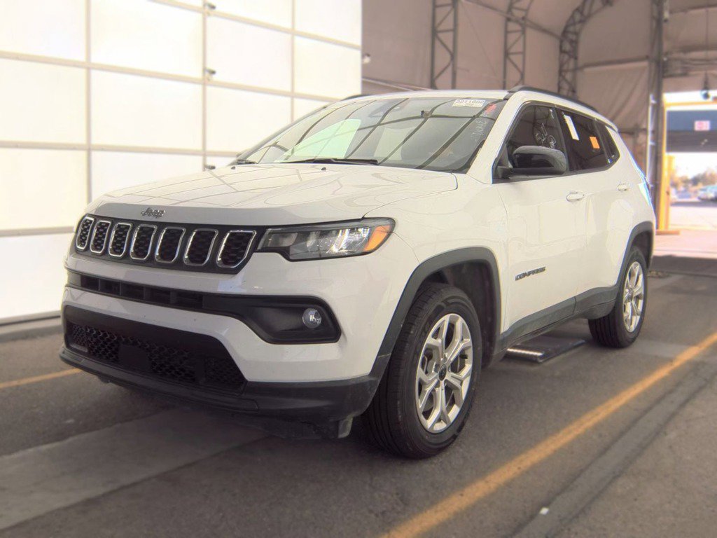 Used 2025 Jeep Compass Latitude w/ Sun & Sound Group