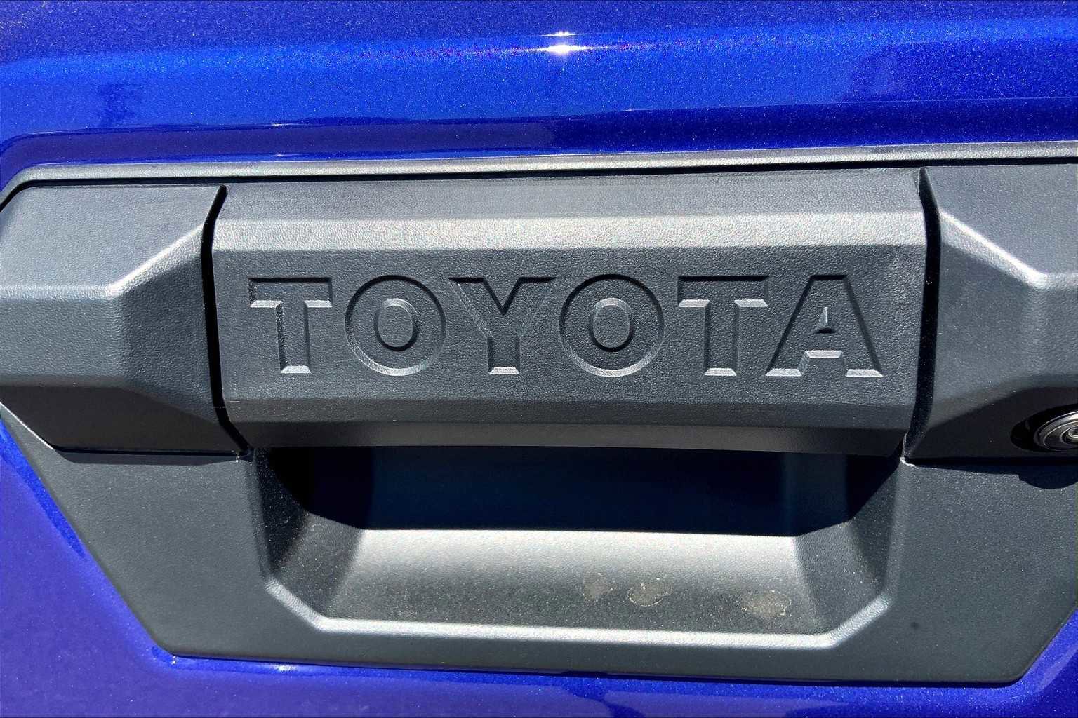 New 2025 Toyota Tacoma TRD Off-Road image 15