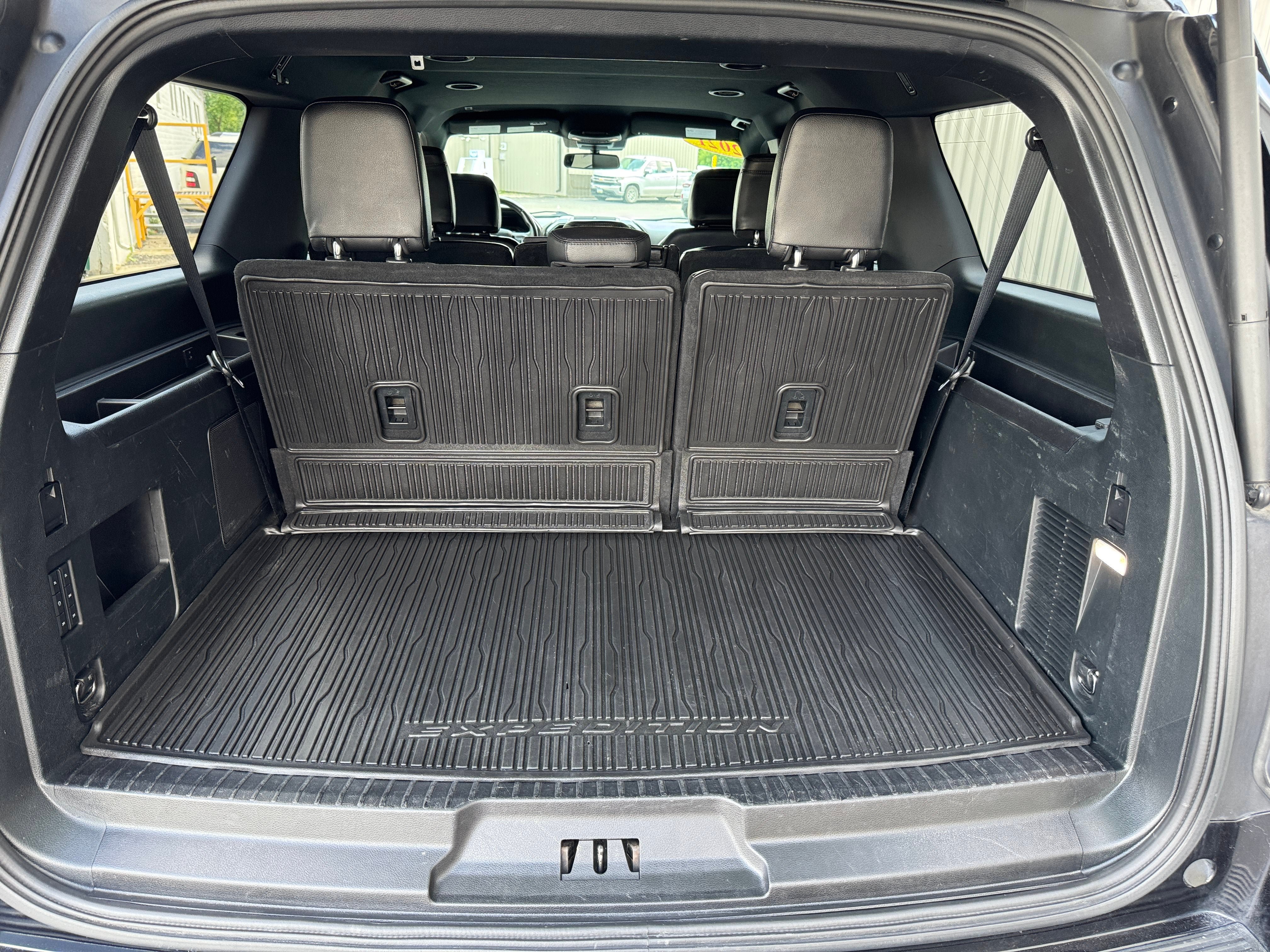 Used 2021 Ford Expedition Max Limited AWD/4WD image 35