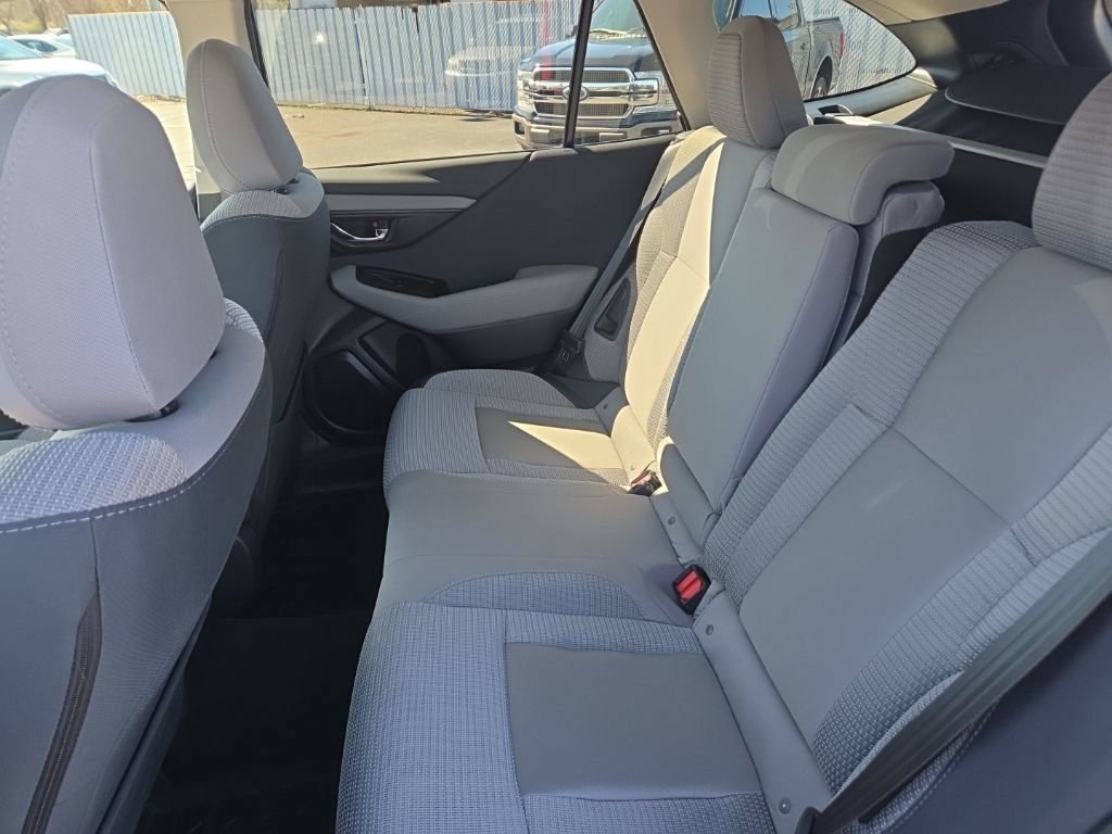 Certified 2025 Subaru Outback Premium w/ Popular Package #1A image 18