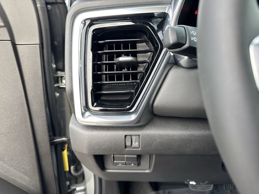 New 2026 GMC Canyon Elevation w/ Convenience Package image 27