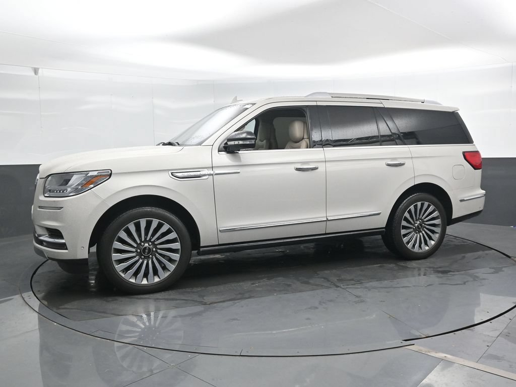 Used 2019 Lincoln Navigator Reserve AWD/4WD image 10