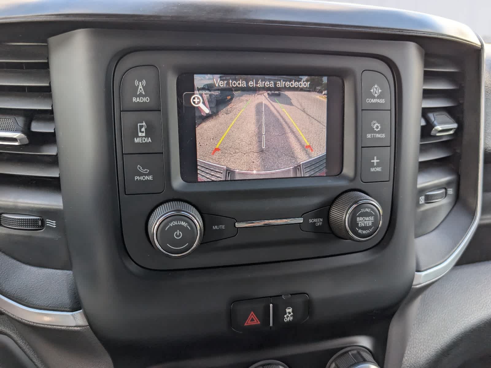 Used 2024 RAM 2500 Big Horn AWD/4WD image 28