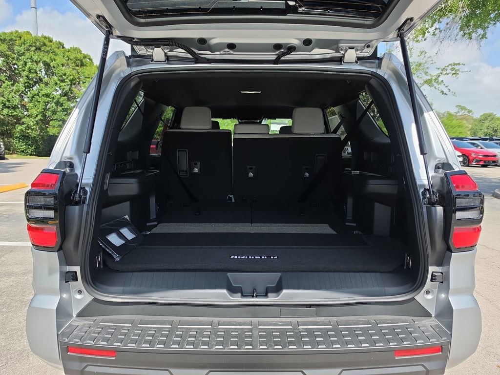 New 2026 Toyota 4Runner SR5 AWD/4WD image 30