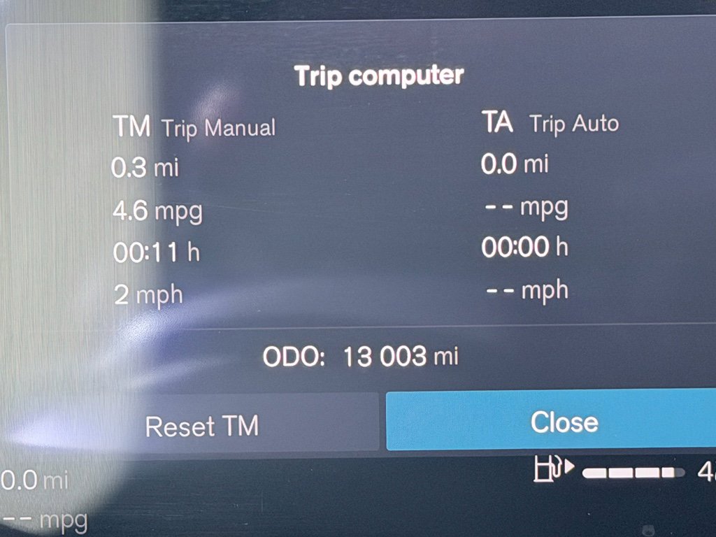 Used 2025 Volvo V60 B5 Cross Country Plus image 10