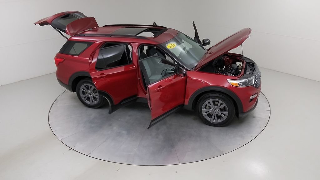 Certified 2023 Ford Explorer XLT w/ Equipment Group 202A AWD/4WD image 49