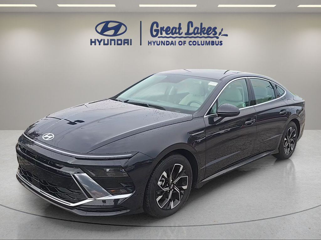 Used 2025 Hyundai Sonata SEL FWD image 1