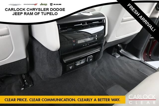 Used 2024 Jeep Wagoneer 2WD image 29