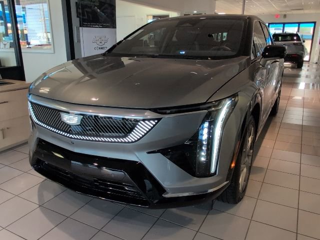 New 2025 Cadillac Optiq Luxury 1 w/ LPO, Floor Liner Package image 32