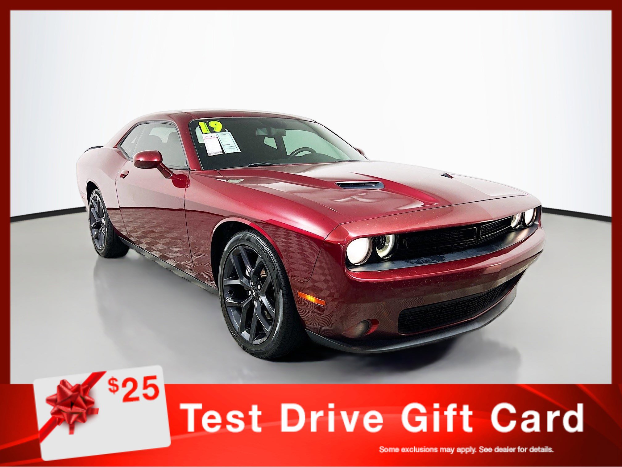 Used 2019 Dodge Challenger SXT w/ Blacktop Package RWD image 1