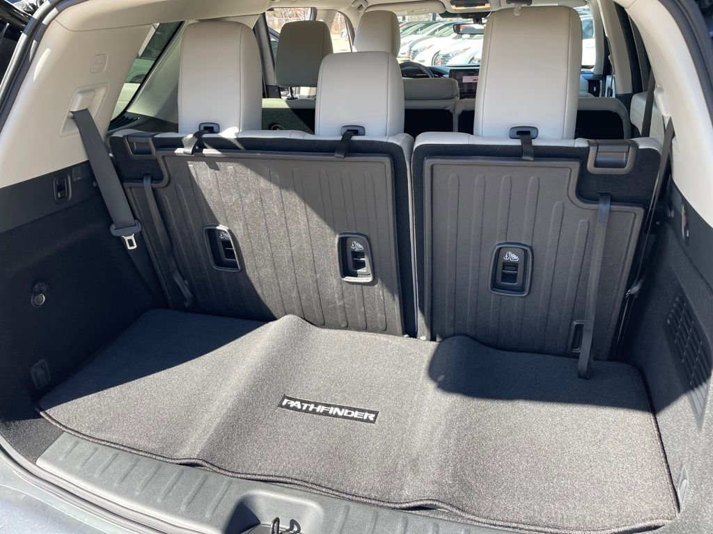 New 2026 Nissan Pathfinder SL w/ Cargo Package FWD image 28