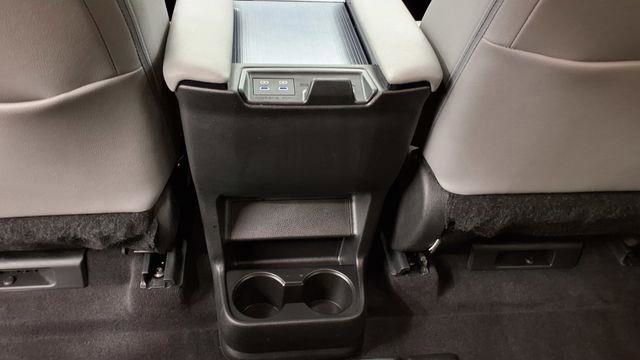 Used 2025 Toyota Sienna XLE image 23