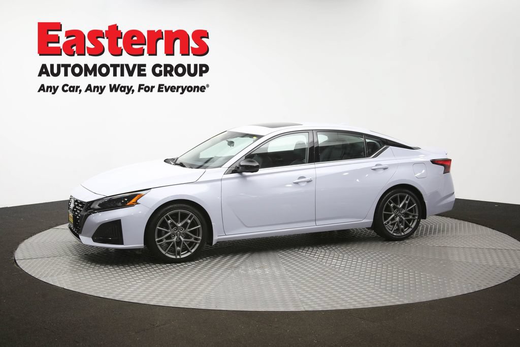 Used 2023 Nissan Altima 2.0 SR FWD image 59