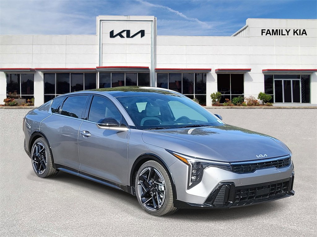 New 2026 Kia K4 GT-Line image 1