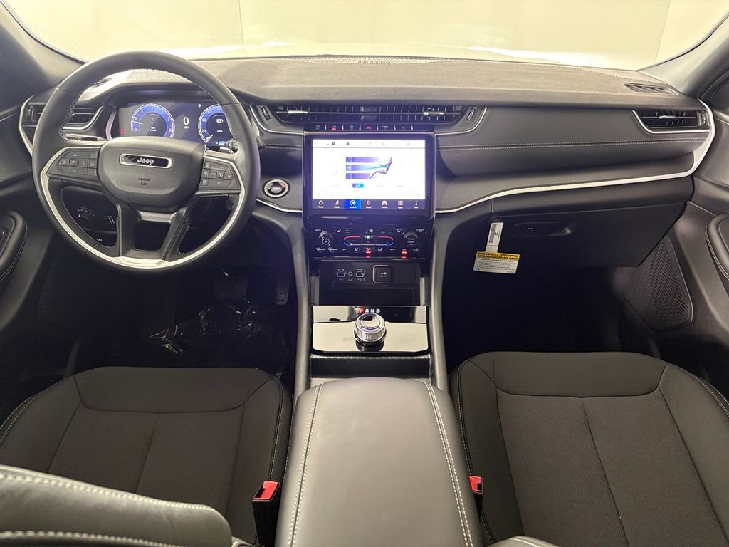 New 2027 Jeep Grand Cherokee Laredo X RWD image 42