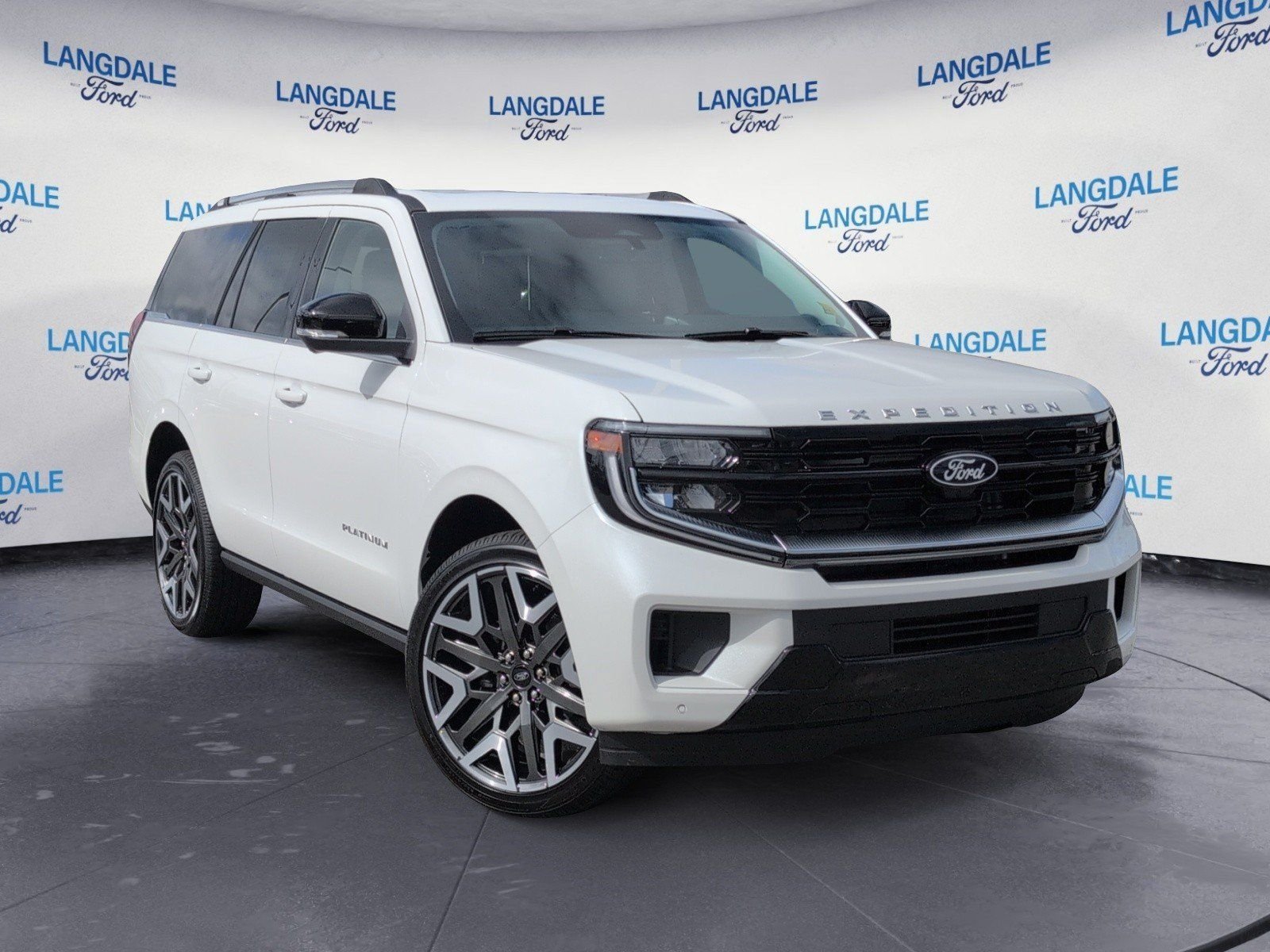 New 2027 Ford Expedition Platinum w/ Platinum Ultimate Package AWD/4WD image 2