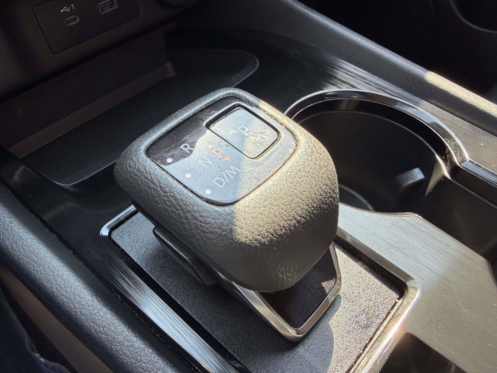 Used 2022 Nissan Rogue SV w/ SV Premium Package AWD/4WD image 16