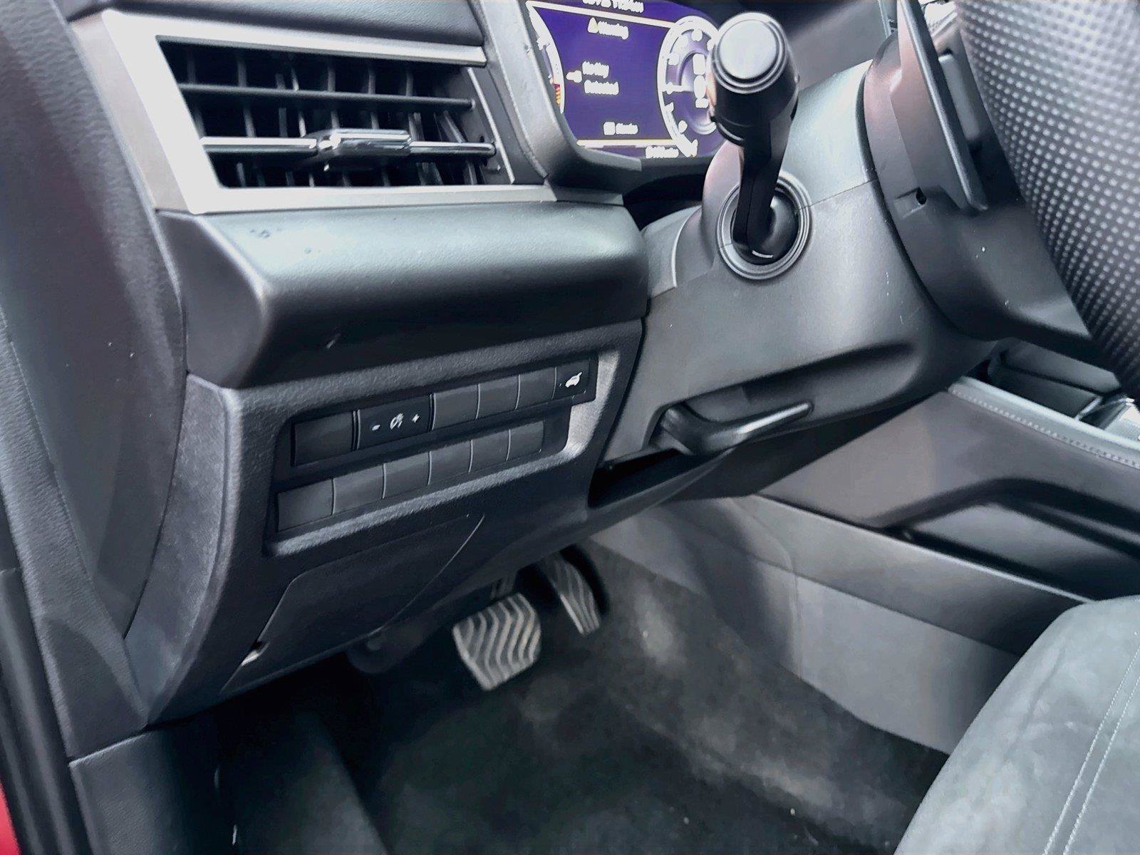 Used 2023 Mitsubishi Outlander SE Black Edition AWD/4WD image 14