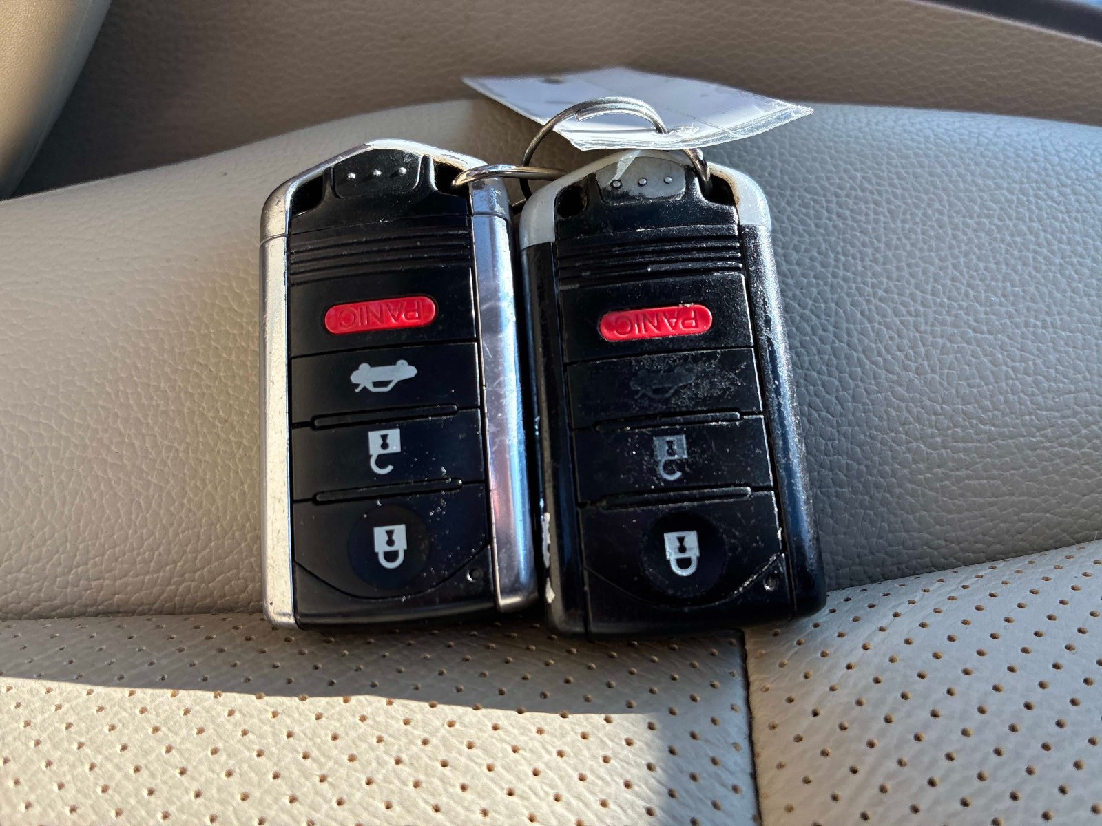 Used 2014 Acura ILX Hybrid w/ Technology Package FWD image 9