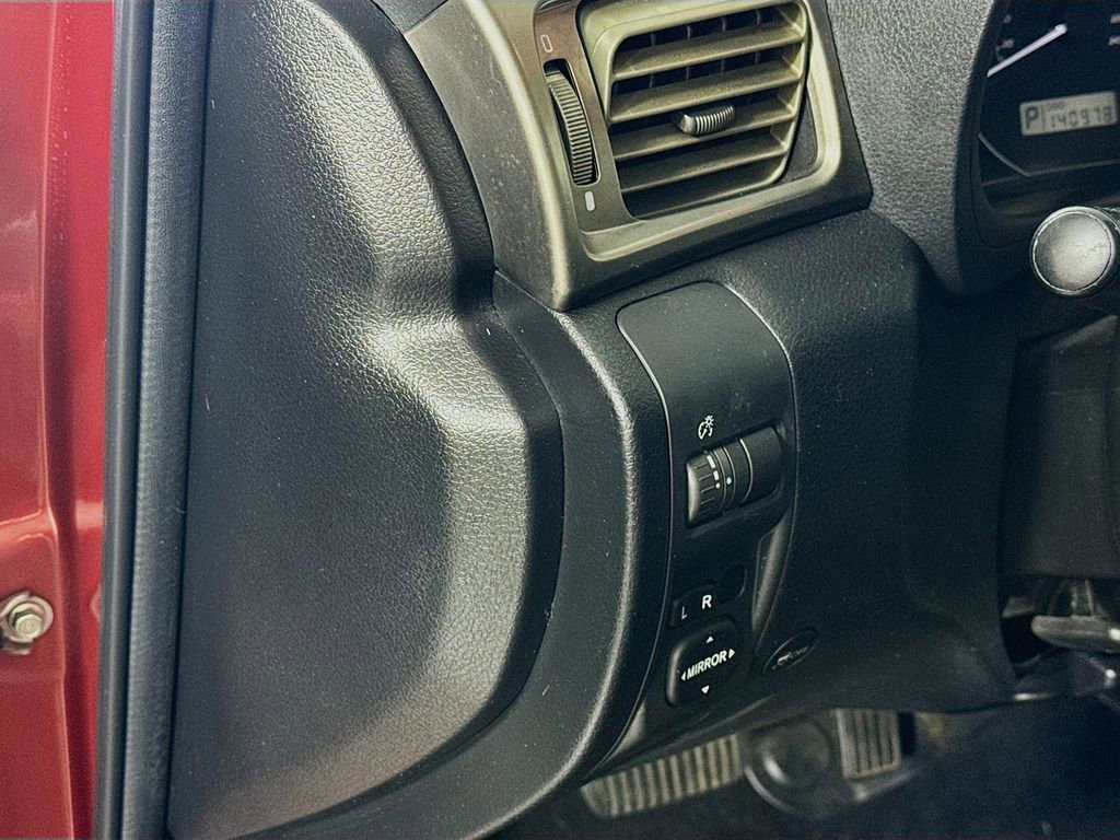 Used 2010 Subaru Forester 2.5X Premium image 10