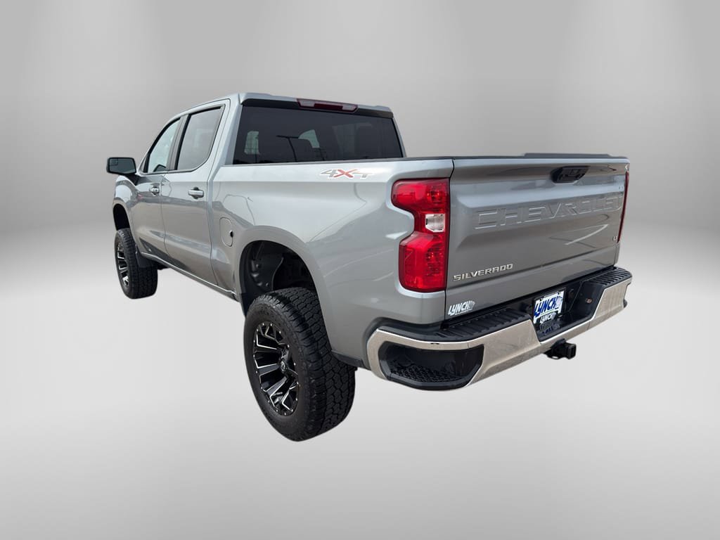 Used 2025 Chevrolet Silverado 1500 LT image 3