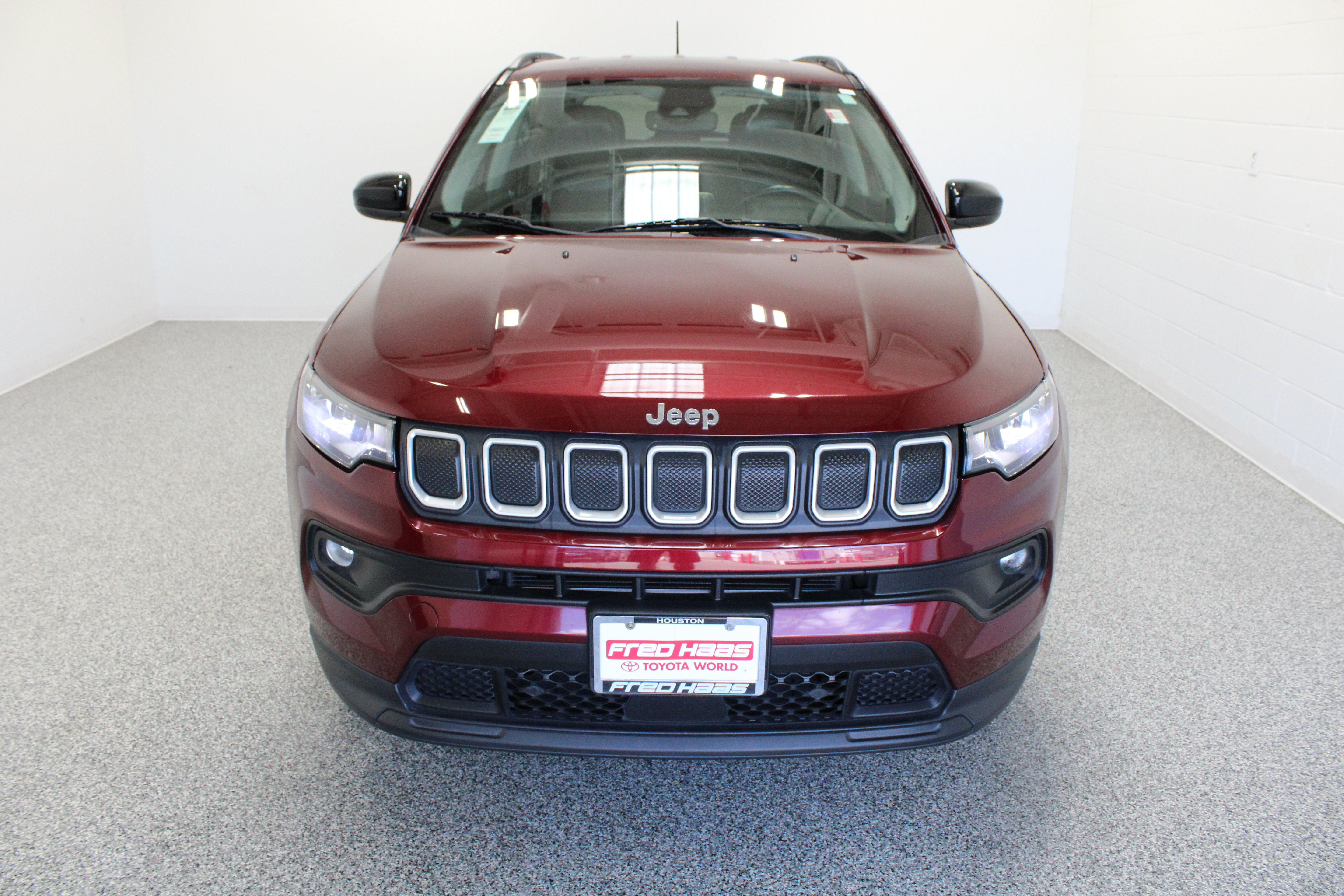 Used 2022 Jeep Compass Latitude w/ Convenience Group AWD/4WD image 3