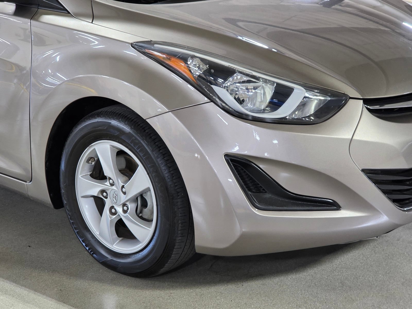 Used 2014 Hyundai Elantra SE FWD image 10