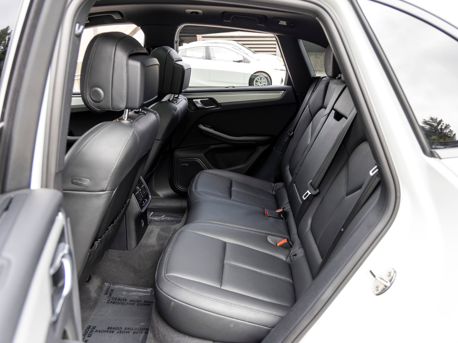 Certified 2026 Porsche Macan AWD/4WD image 51
