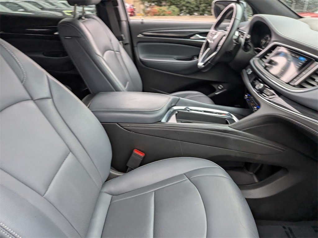 Used 2024 Buick Enclave Premium image 31