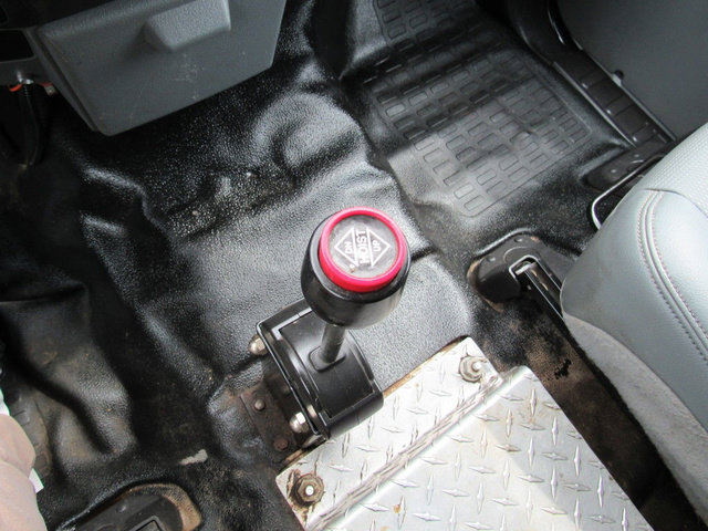 Used 2015 Ford F550 2WD Regular Cab Super Duty image 34