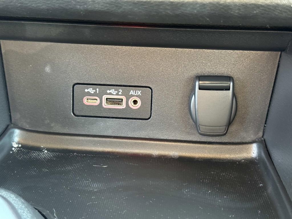 Used 2022 Nissan Sentra SR w/ Trunk Package image 24