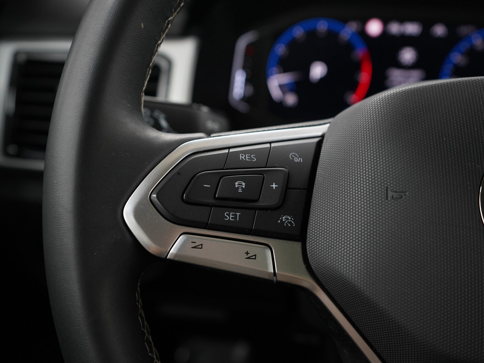 Used 2021 Volkswagen Atlas SEL image 29