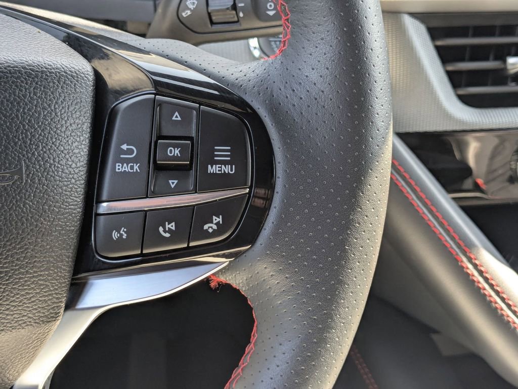 Used 2025 Ford Explorer ST-Line w/ ST-Line Street Pack image 17