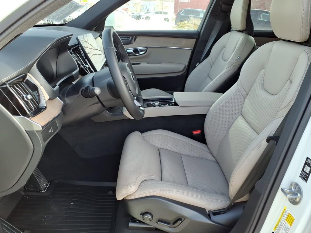 Certified 2026 Volvo XC90 B6 Ultra w/ Protection Package image 8
