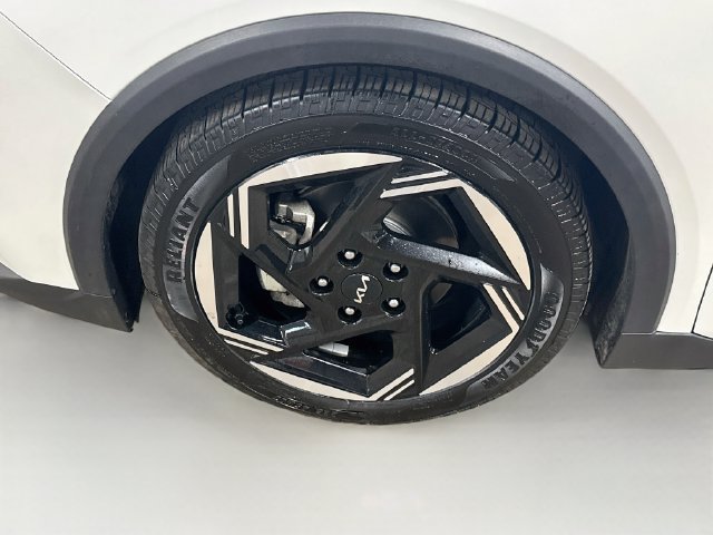 Certified 2025 Kia K4 EX FWD image 29