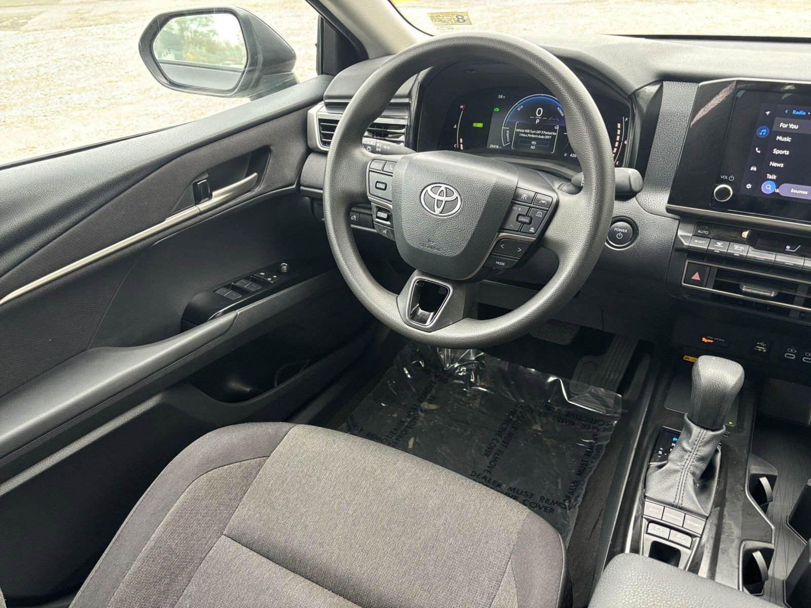 Used 2025 Toyota Camry LE image 30
